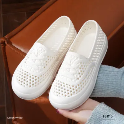 Bunni Steps Female Slipper